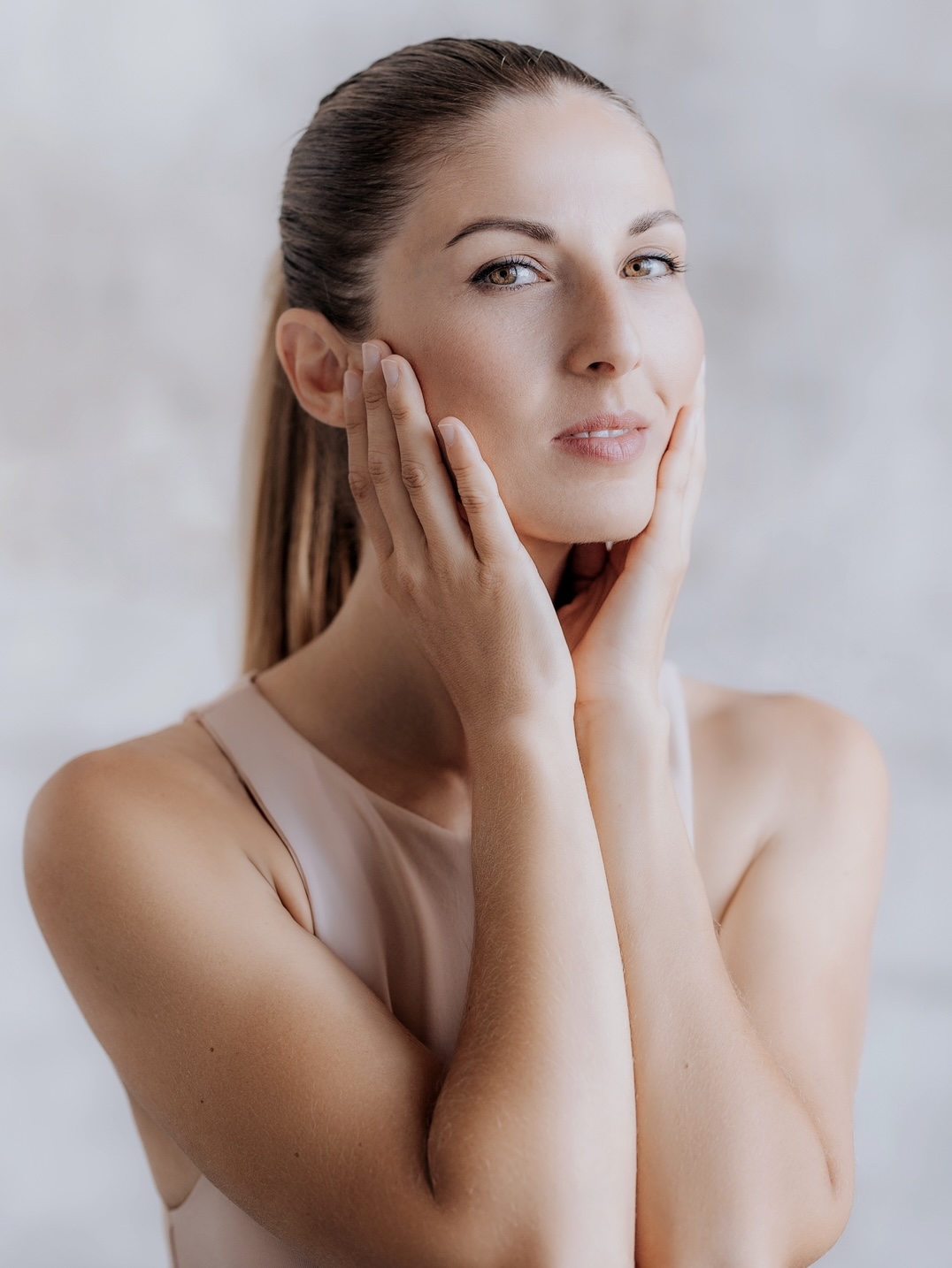 FACELIFT RITUÁL & FACE YOGA WORKOUT 90 MIN FACELIFT RITUÁL & FACE YOGA WORKOUT 90 MIN