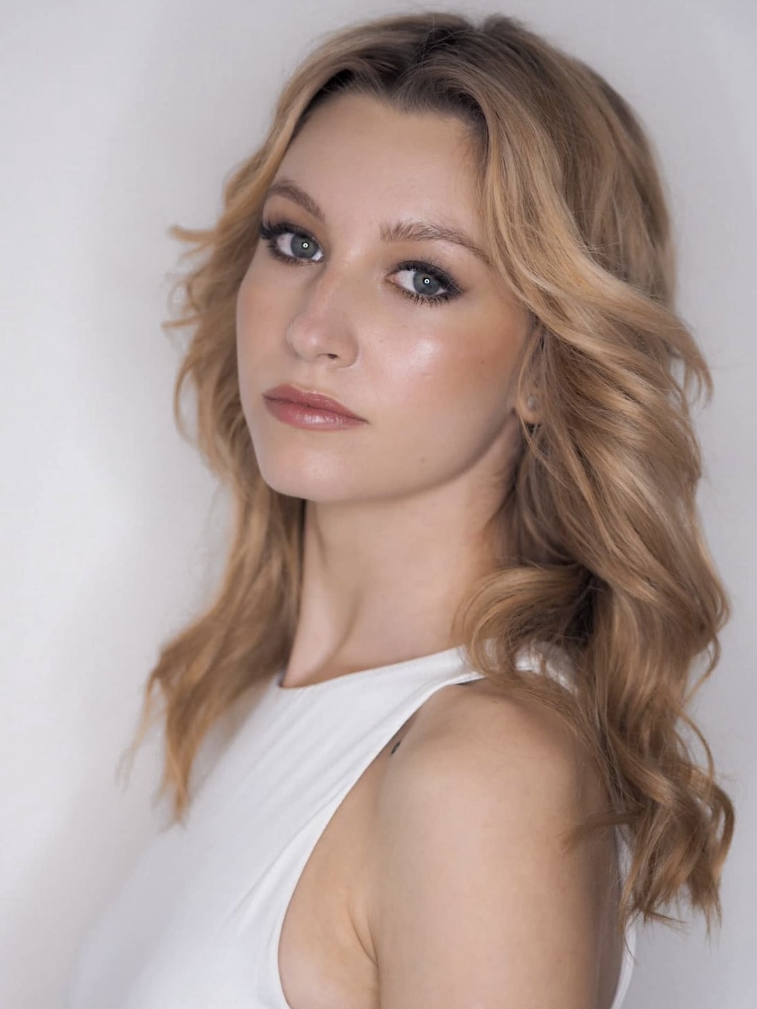 MAKE-UP A VLNY MAKE-UP A VLNY