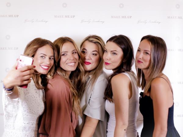 MAKE.ME.UP Beauty Academy - DÁRKOVÝ POUKAZ SAMA SOBĚ VIZÁŽISTKOU - 12