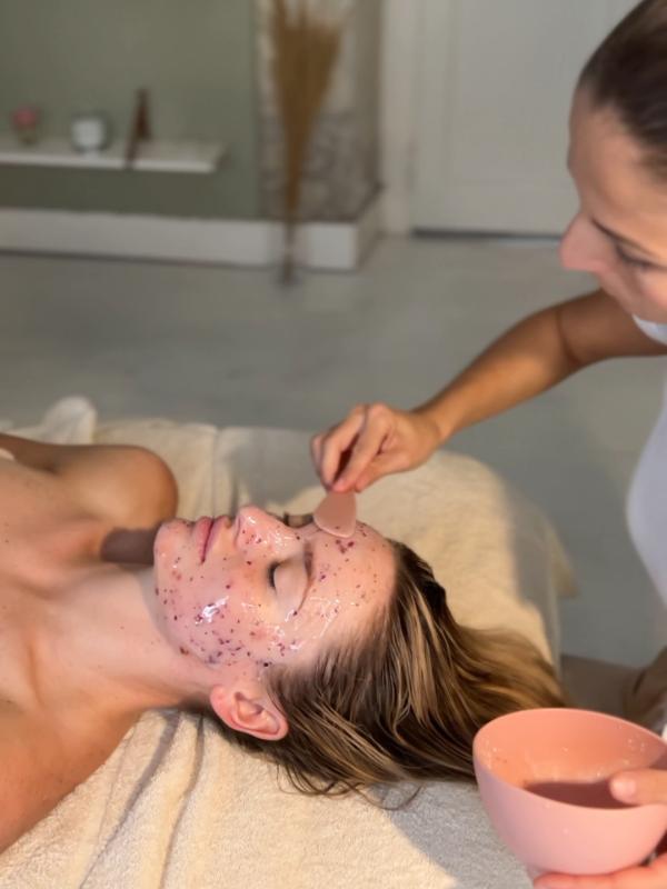 MAKE.ME.UP Beauty Academy - RESTART MASÁŽNÍ RITUÁLY 90 MIN – AKCE 4+1 - 2