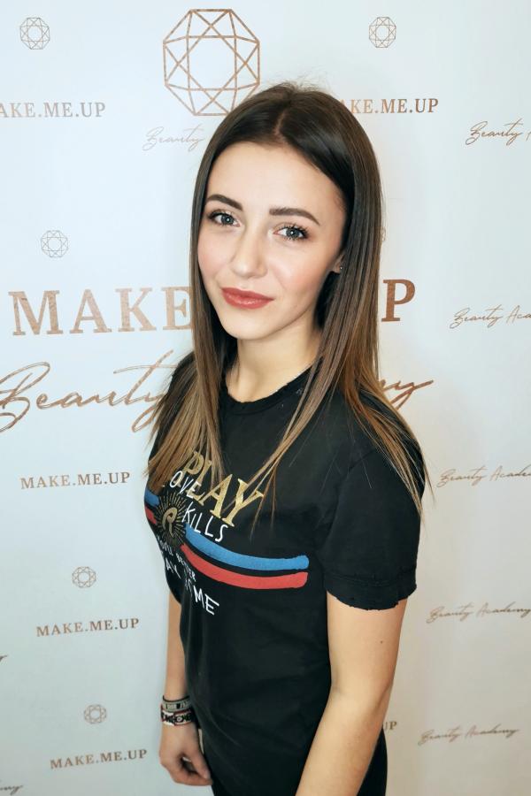 MAKE.ME.UP Beauty Academy - Absolventky - 16