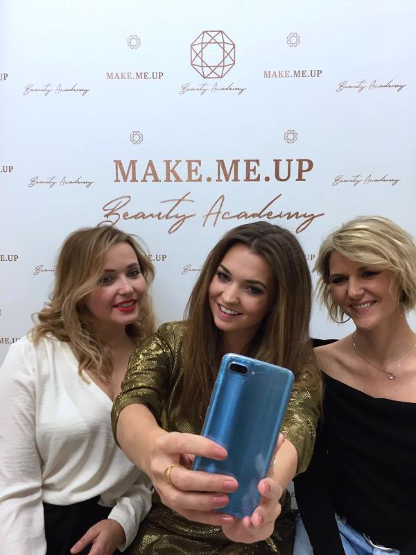 MAKE.ME.UP Beauty Academy - Absolventky - 14