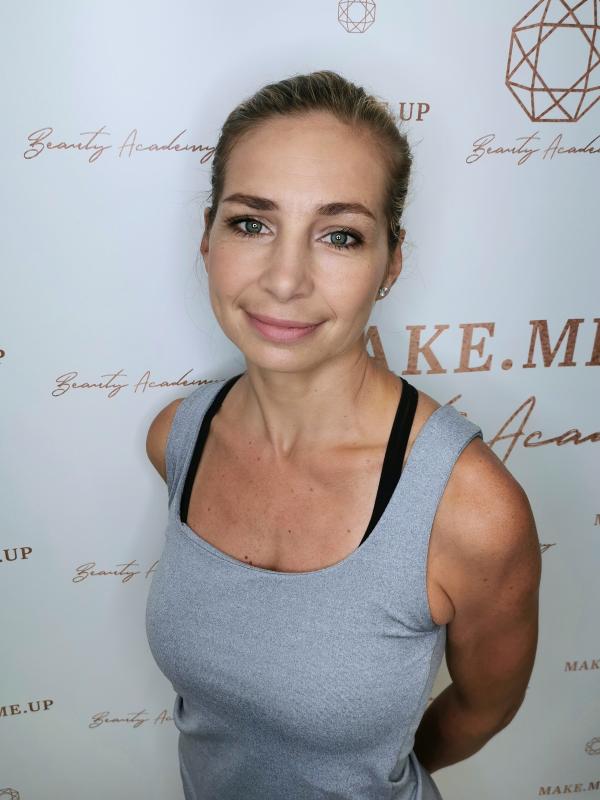 MAKE.ME.UP Beauty Academy - Absolventky - 10